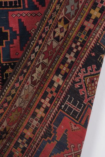 Passatoia Shirvan Baku, Caucasofine XIX inizio XX secolo  - Asta Tappeti antichi dalla collezione di Manlio e Raoul Cabib - Associazione Nazionale - Case d'Asta italiane