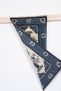 Tappeto Cina inizio XX secolo  - Asta Tappeti antichi dalla collezione di Manlio e Raoul Cabib - Associazione Nazionale - Case d'Asta italiane