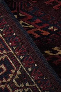 Tappeto principale Yomut, Turkestan occidentale inizio XX secolo  - Asta Tappeti antichi dalla collezione di Manlio e Raoul Cabib - Associazione Nazionale - Case d'Asta italiane