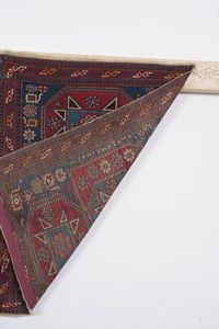 Tappeto Shirvan, Caucaso fine XIX secolo  - Asta Tappeti antichi dalla collezione di Manlio e Raoul Cabib - Associazione Nazionale - Case d'Asta italiane