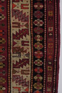 Tappeto Kazak, Caucaso fine XIX inizio XX secolo  - Asta Tappeti antichi dalla collezione di Manlio e Raoul Cabib - Associazione Nazionale - Case d'Asta italiane