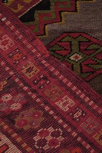 Tappeto Kazak, Caucaso fine XIX inizio XX secolo  - Asta Tappeti antichi dalla collezione di Manlio e Raoul Cabib - Associazione Nazionale - Case d'Asta italiane