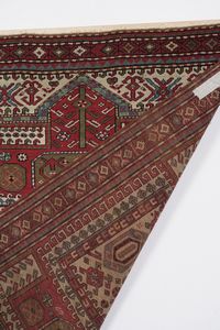 Tappeto Kazak, Caucaso inizio XX secolo  - Asta Tappeti antichi dalla collezione di Manlio e Raoul Cabib - Associazione Nazionale - Case d'Asta italiane