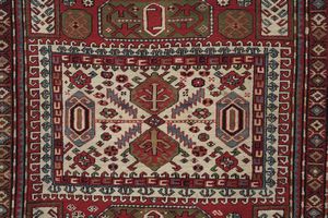 Tappeto Kazak, Caucaso inizio XX secolo  - Asta Tappeti antichi dalla collezione di Manlio e Raoul Cabib - Associazione Nazionale - Case d'Asta italiane