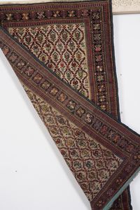 Tappeto Shirvan Daghestan, Caucaso fine XIX inizio XX secolo  - Asta Tappeti antichi dalla collezione di Manlio e Raoul Cabib - Associazione Nazionale - Case d'Asta italiane