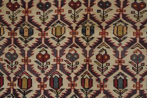 Tappeto Shirvan Daghestan, Caucaso fine XIX inizio XX secolo  - Asta Tappeti antichi dalla collezione di Manlio e Raoul Cabib - Associazione Nazionale - Case d'Asta italiane