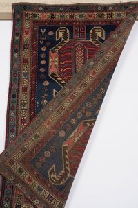 Tappeto Shirvan, Lenkoran, Caucaso fine XIX inizio XX secolo  - Asta Tappeti antichi dalla collezione di Manlio e Raoul Cabib - Associazione Nazionale - Case d'Asta italiane