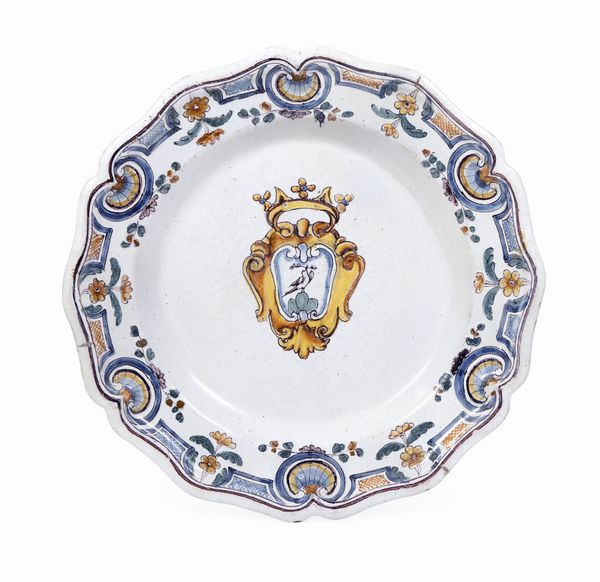 Piatto<BR>Cerreto, terzo quarto del XVIII secolo<BR>  - Asta Maioliche e Porcellane - Associazione Nazionale - Case d'Asta italiane