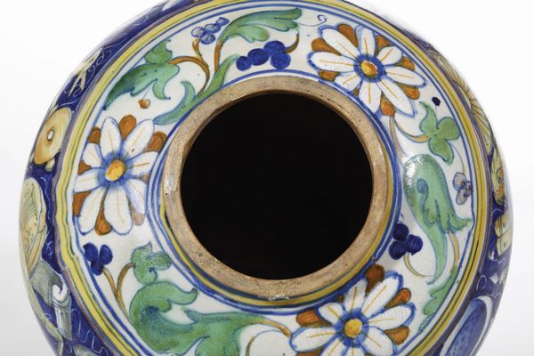 Vaso (boccia)<BR>Venezia, bottega di mastro Domenego, 1560-1570 circa  - Asta Maioliche e Porcellane - Associazione Nazionale - Case d'Asta italiane