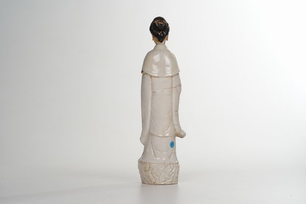 Figurina<BR>Cina, XVII-XVIII secolo<BR>Decorazione: Europa XVIII secolo<BR>  - Asta Maioliche e Porcellane - Associazione Nazionale - Case d'Asta italiane