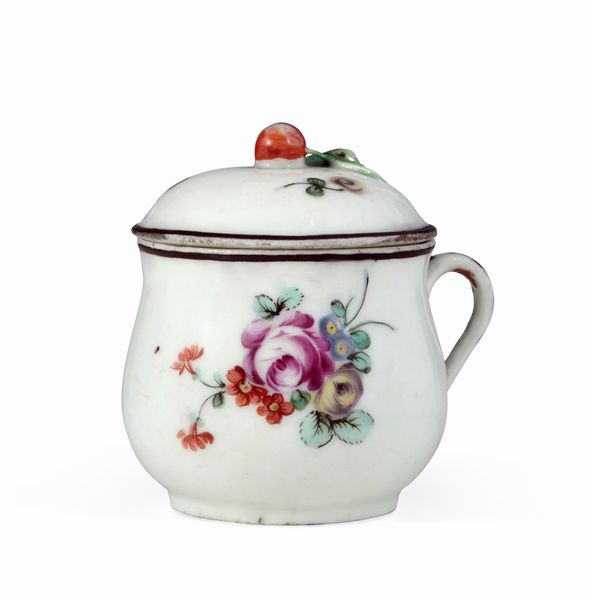 Cremiera con coperchio<BR>Torino, Manifattura di Vinovo, periodo Hannong, 1776-1779<BR>  - Asta Maioliche e Porcellane - Associazione Nazionale - Case d'Asta italiane