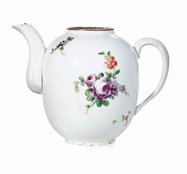 Rara teiera<BR>Torino, Manifattura di Vinovo, periodo Hannong, 1776-1779<BR>  - Asta Maioliche e Porcellane - Associazione Nazionale - Case d'Asta italiane