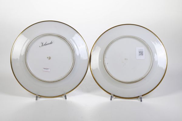 Coppia di piatti dalla serie Vues pittoresques de lEurope<BR>Probabilmente Francia, nello stile di Svres, seconda met del XIX secolo  - Asta Maioliche e Porcellane - Associazione Nazionale - Case d'Asta italiane