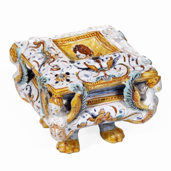 Saliera<BR>Deruta, prima met del XVII secolo<BR>  - Asta Maioliche e Porcellane - Associazione Nazionale - Case d'Asta italiane