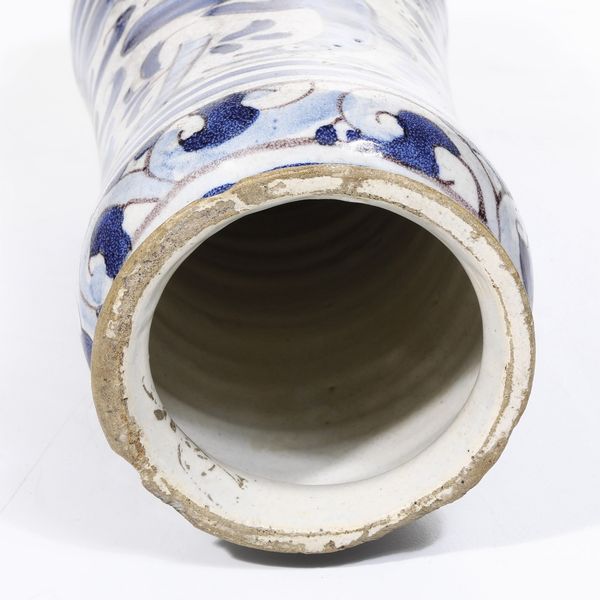 Albarello<BR>Portogallo, seconda met del XVII secolo<BR>  - Asta Maioliche e Porcellane - Associazione Nazionale - Case d'Asta italiane