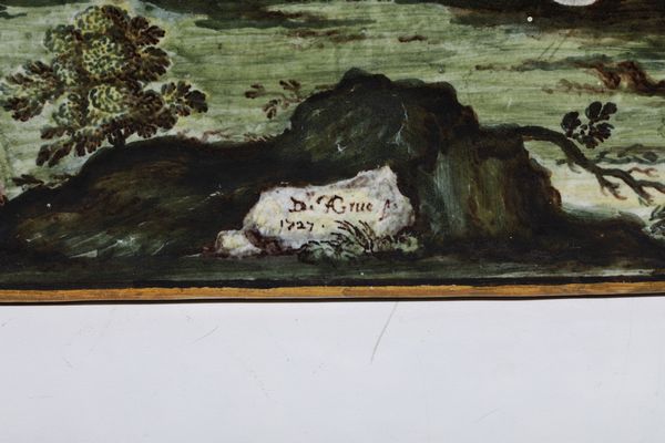 Targa con scena dellEneide<BR>Napoli, Francesco Antonio Saverio Grue, datata 1727 <BR>  - Asta Maioliche e Porcellane - Associazione Nazionale - Case d'Asta italiane