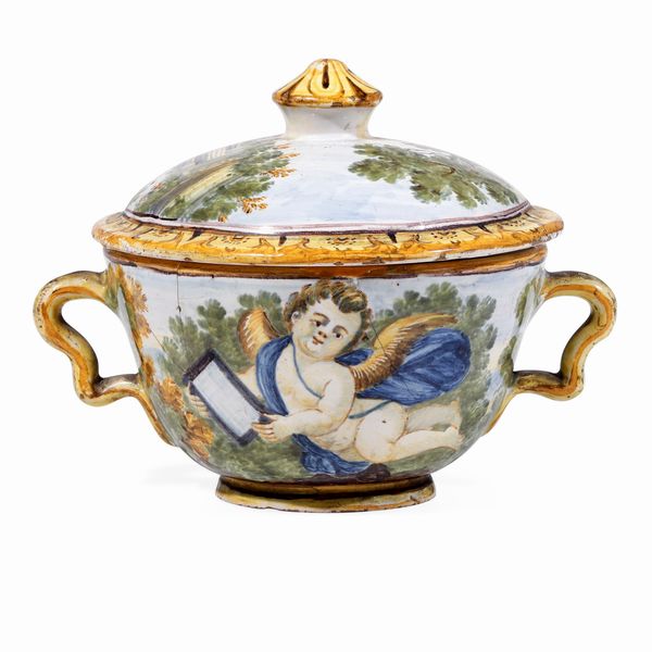 Tazza da brodo con coperchio<BR>Castelli, probabilmente Nicola Cappelletti (1691-1767), XVIII secolo<BR>  - Asta Maioliche e Porcellane - Associazione Nazionale - Case d'Asta italiane