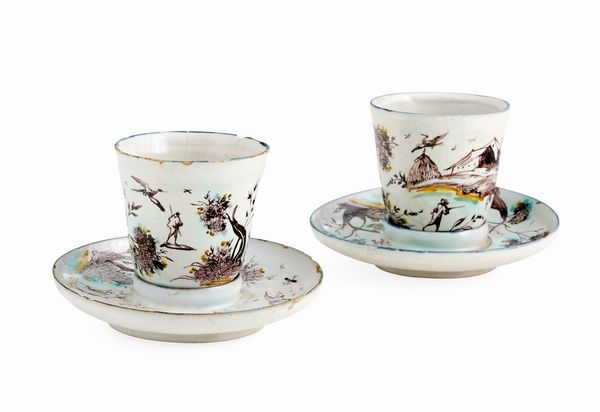 Coppia di tazze con piattino trembleuse<BR>Savona, Manifattura Chiodo, circa met del XVIII secolo<BR>  - Asta Maioliche e Porcellane - Associazione Nazionale - Case d'Asta italiane