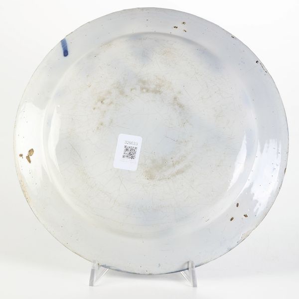 Piatto<BR>Pavia (o Lodi ?), primi decenni del XVIII secolo<BR>  - Asta Maioliche e Porcellane - Associazione Nazionale - Case d'Asta italiane