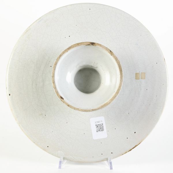 Alzatina<BR>Lodi, Manifattura di Antonio Maria Coppellotti, verso il 1750<BR>  - Asta Maioliche e Porcellane - Associazione Nazionale - Case d'Asta italiane