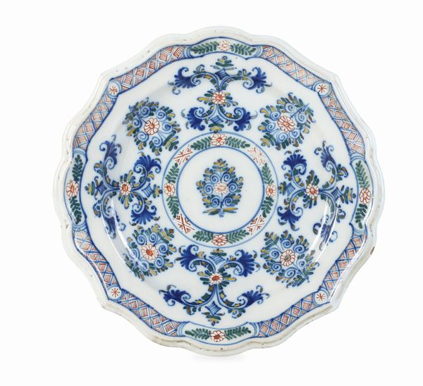 Grande piatto<BR>Lodi, probabilmente Manifattura di Antonio Maria Coppellotti, 1735 circa<BR>  - Asta Maioliche e Porcellane - Associazione Nazionale - Case d'Asta italiane