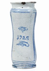 Albarello<BR>Napoli, datato 1725<BR>  - Asta Maioliche e Porcellane - Associazione Nazionale - Case d'Asta italiane