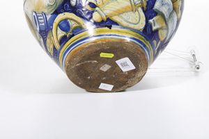 Vaso (boccia)<BR>Venezia, bottega di mastro Domenego, 1560-1570 circa  - Asta Maioliche e Porcellane - Associazione Nazionale - Case d'Asta italiane