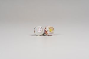 Due bottigliette porta profumo<BR>Meissen, 1740 circa  - Asta Maioliche e Porcellane - Associazione Nazionale - Case d'Asta italiane