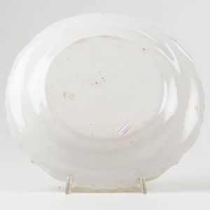 Grande piatto<BR>Belgio, Manifattura di Tournai, seconda metà del XVIII secolo<BR>  - Asta Maioliche e Porcellane - Associazione Nazionale - Case d'Asta italiane