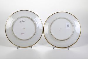 Coppia di piatti dalla serie Vues pittoresques de lEurope<BR>Probabilmente Francia, nello stile di Svres, seconda met del XIX secolo  - Asta Maioliche e Porcellane - Associazione Nazionale - Case d'Asta italiane
