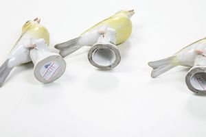 Tre figure di canarino<BR>Meissen, circa met del XX secolo<BR>  - Asta Maioliche e Porcellane - Associazione Nazionale - Case d'Asta italiane