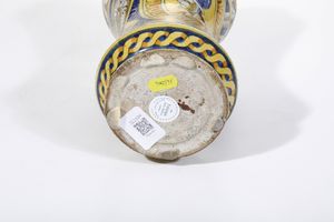 Albarello <BR>Palermo, Bottega di Paolo Lazzaro, datato 1612<BR>  - Asta Maioliche e Porcellane - Associazione Nazionale - Case d'Asta italiane