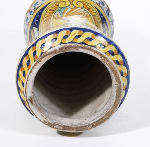 Albarello <BR>Palermo, Bottega di Paolo Lazzaro, datato 1612<BR>  - Asta Maioliche e Porcellane - Associazione Nazionale - Case d'Asta italiane