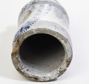 Albarello con SantAntonio<BR>Campania, probabilmente Vietri, XVII secolo<BR>  - Asta Maioliche e Porcellane - Associazione Nazionale - Case d'Asta italiane