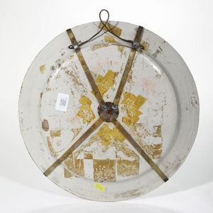 Grande piatto Allegoria dellAmerica<BR>Castelli, terzo quarto del XVII secolo<BR>  - Asta Maioliche e Porcellane - Associazione Nazionale - Case d'Asta italiane