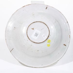 Piatto con la caccia al cervo<BR>Castelli, terzo quarto del XVII secolo<BR>  - Asta Maioliche e Porcellane - Associazione Nazionale - Case d'Asta italiane