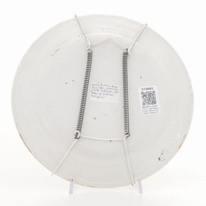 Piatto con satiro e ninfa<BR>Castelli, bottega Carlo Antonio Grue, 1700 circa<BR>  - Asta Maioliche e Porcellane - Associazione Nazionale - Case d'Asta italiane