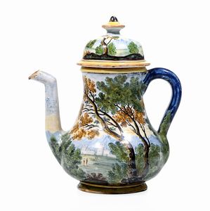 Caffettiera con paesino e rovine <BR>Castelli, fine XVIII o XIX secolo  <BR>  - Asta Maioliche e Porcellane - Associazione Nazionale - Case d'Asta italiane