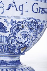 Eccezionale stagnone di farmacia<BR>Albisola, fabbrica Pescio, sesto decennio circa del XVII secolo<BR>  - Asta Maioliche e Porcellane - Associazione Nazionale - Case d'Asta italiane