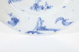 Piatto<BR>Albisola, fabbrica dei Conrado, ottavo decennio circa del XVII secolo<BR>  - Asta Maioliche e Porcellane - Associazione Nazionale - Case d'Asta italiane