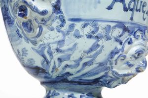 Stagnone di farmacia<BR>Albisola, fabbrica dei Conrado, ultimo quarto del XVII secolo<BR>  - Asta Maioliche e Porcellane - Associazione Nazionale - Case d'Asta italiane