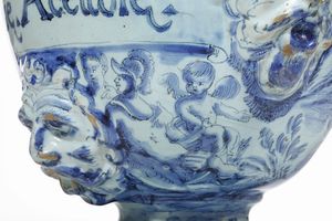 Stagnone di farmacia<BR>Albisola, fabbrica dei Conrado, ultimo quarto del XVII secolo<BR>  - Asta Maioliche e Porcellane - Associazione Nazionale - Case d'Asta italiane