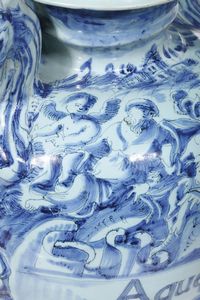 Stagnone di farmacia<BR>Albisola, fabbrica dei Conrado, ultimo quarto del XVII secolo<BR>  - Asta Maioliche e Porcellane - Associazione Nazionale - Case d'Asta italiane