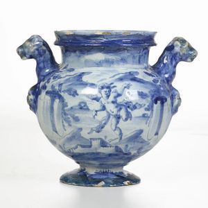 Vaso da elettuari<BR>Savona, fabbrica della societ Chiodo e Peirano, probabilmente inizio del XVIII secolo<BR>  - Asta Maioliche e Porcellane - Associazione Nazionale - Case d'Asta italiane
