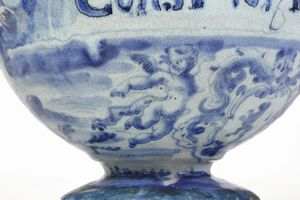 Vaso da elettuari<BR>Savona, fabbrica della societ Chiodo e Peirano, probabilmente inizio del XVIII secolo<BR>  - Asta Maioliche e Porcellane - Associazione Nazionale - Case d'Asta italiane