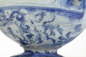 Vaso da elettuari<BR>Savona, fabbrica della societ Chiodo e Peirano, probabilmente inizio del XVIII secolo<BR>  - Asta Maioliche e Porcellane - Associazione Nazionale - Case d'Asta italiane