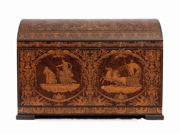 Baule intarsiato Luigi XVI Italiano  - Asta  Arredi Antichi, Oggetti d'Arte, Curiosities con una selezione di tappeti - Associazione Nazionale - Case d'Asta italiane