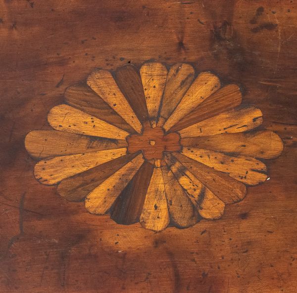 Madia intarsiata Italiana Luigi XVI  - Asta  Arredi Antichi, Oggetti d'Arte, Curiosities con una selezione di tappeti - Associazione Nazionale - Case d'Asta italiane