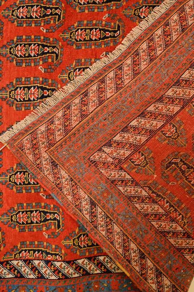 Tappeto Afshar  - Asta  Arredi Antichi, Oggetti d'Arte, Curiosities con una selezione di tappeti - Associazione Nazionale - Case d'Asta italiane