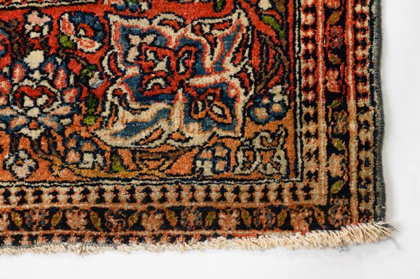 Tappeto Isfahan  - Asta  Arredi Antichi, Oggetti d'Arte, Curiosities con una selezione di tappeti - Associazione Nazionale - Case d'Asta italiane